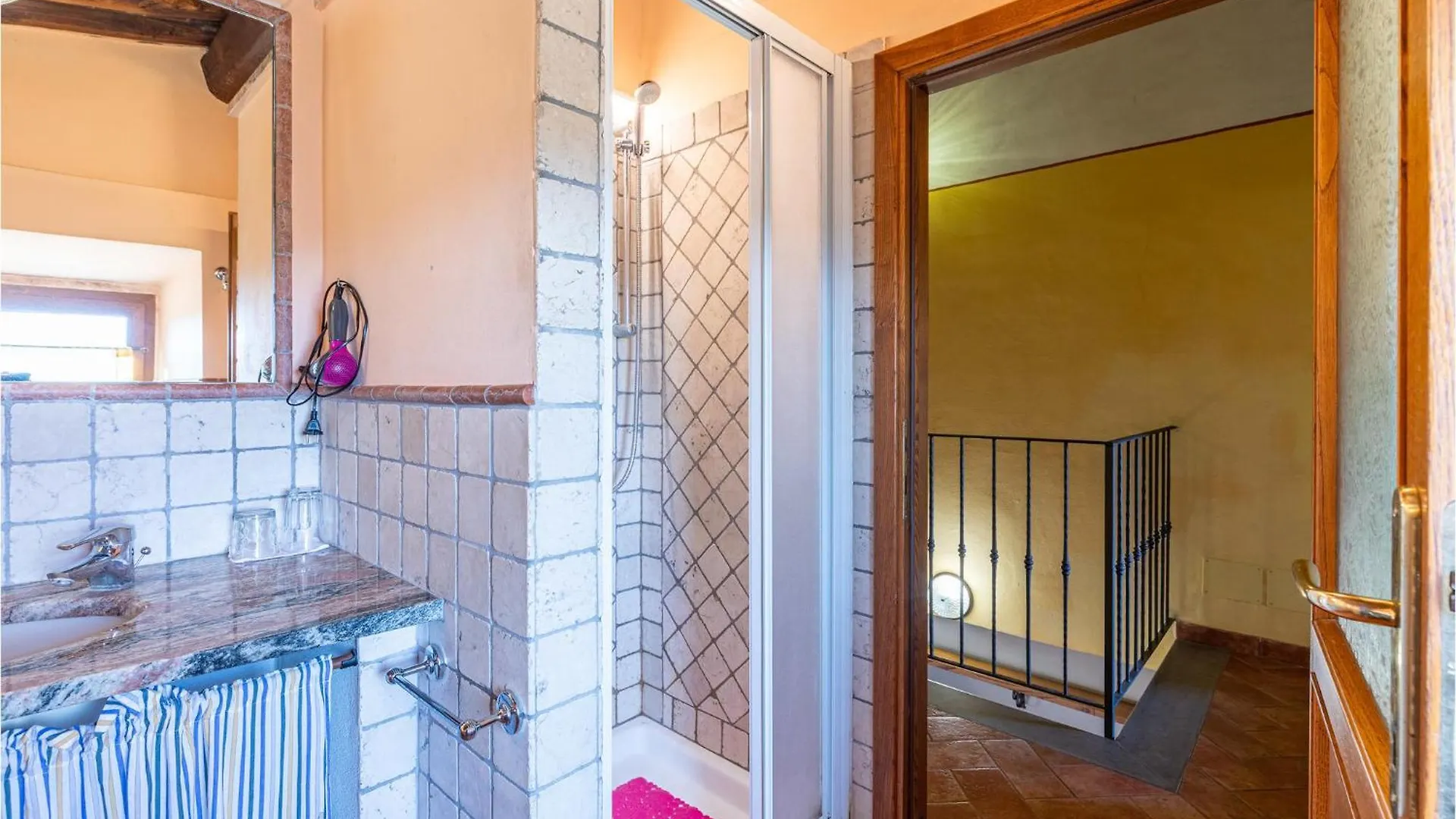 בית נופש Awesome Home In Marliana With Kitchenette