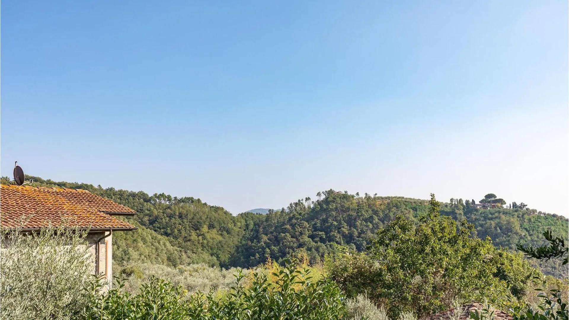 Awesome Home In Marliana With Kitchenette 0*,