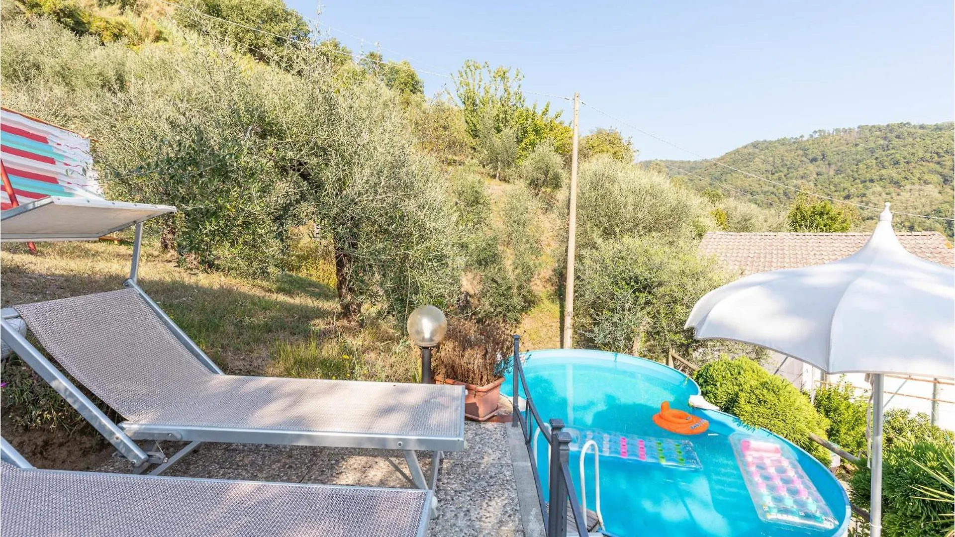 Awesome Home In Marliana With Kitchenette 0*,