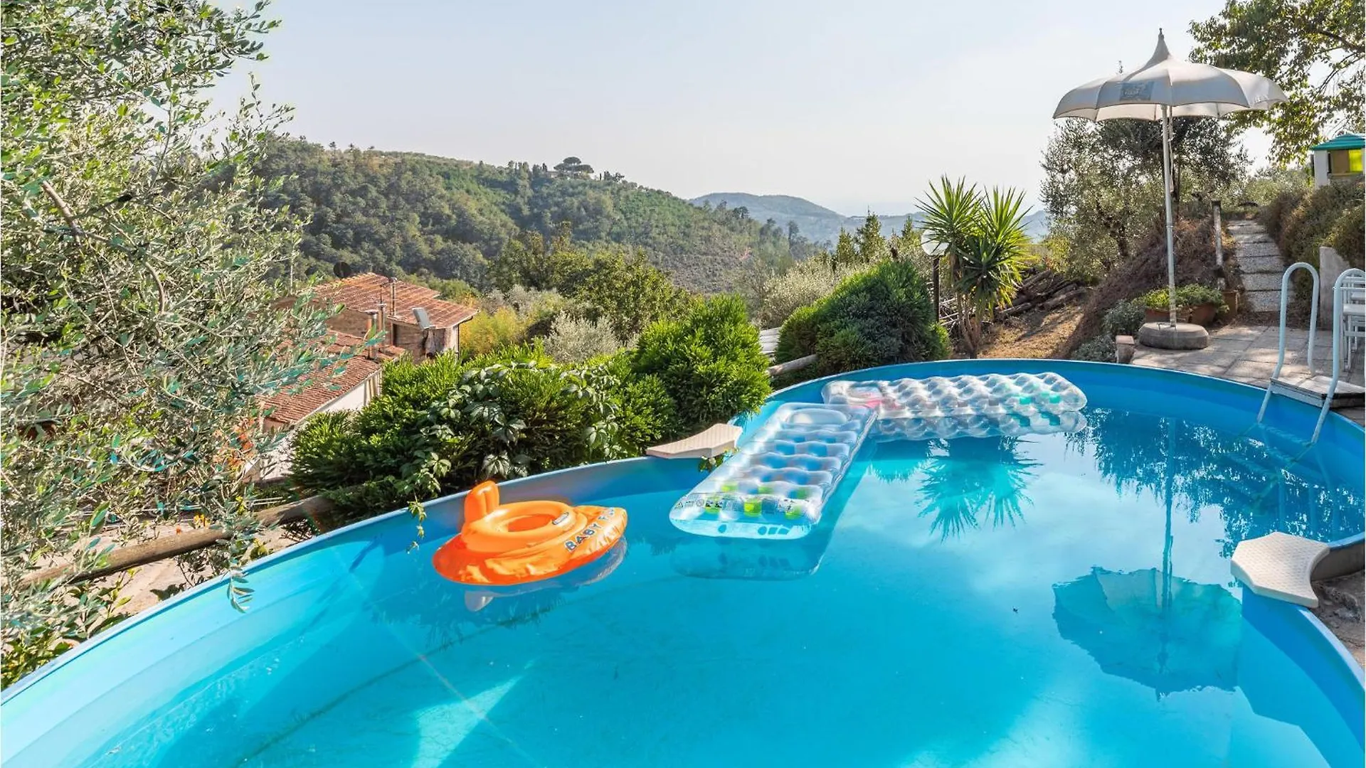 Awesome Home In Marliana With Kitchenette contacts